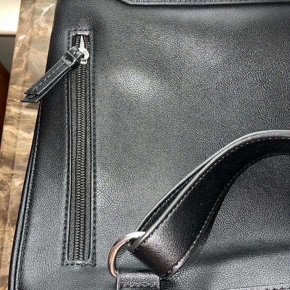 NWOT Tommy Hilfiger flap quilted backpack - Picture 7 of 8